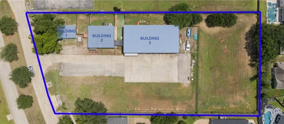 Primary Photo Of 14427 Huffmeister Rd, Cypress Veterinarian Kennel For Sale