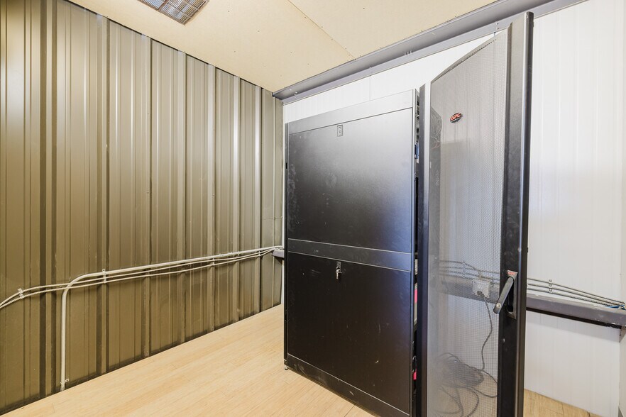 More Photos Of 1025 Carlin Trend Dr, Carlin Service For Sale