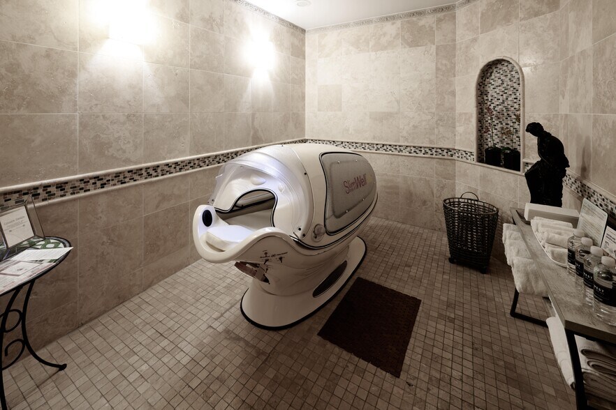 More Photos Of 29103-29115 Center Ridge Rd, Westlake Medical For Lease