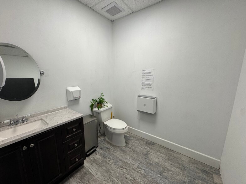 More Photos Of 6100 Peachtree Industrial Blvd, Atlanta Freestanding For Lease