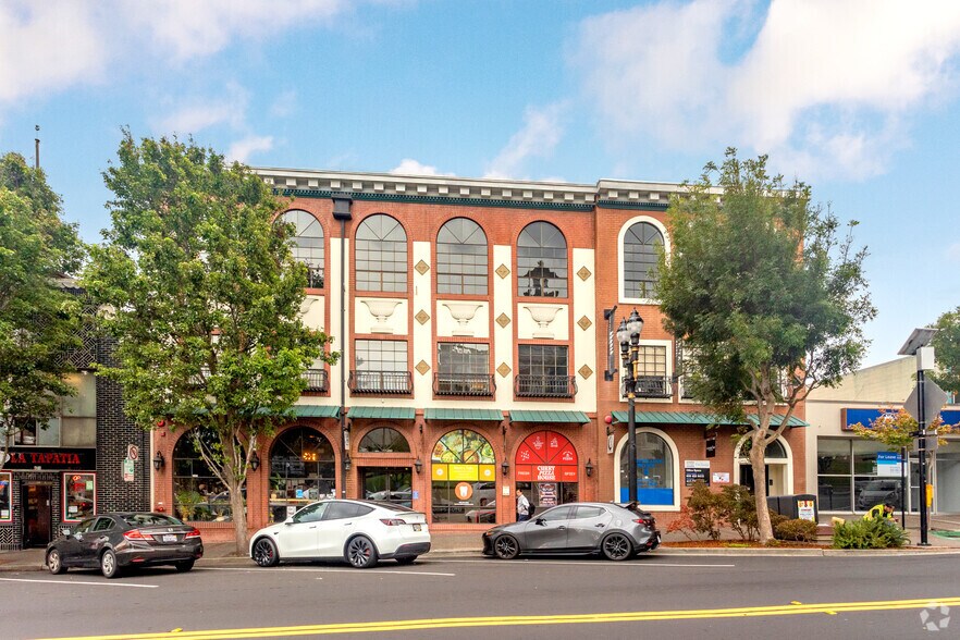 More Photos Of 415-417 Grand Ave, South San Francisco Office For Lease