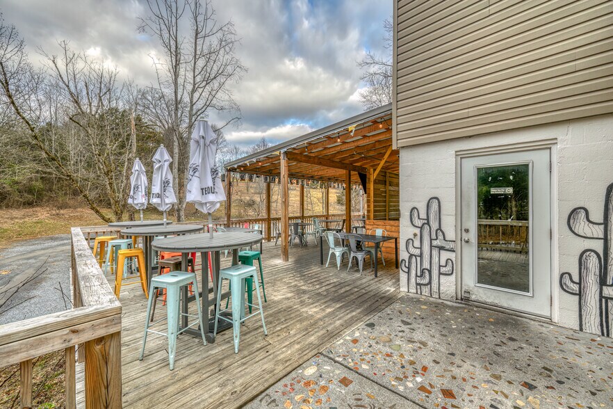 More Photos Of 4903 N Roan St, Johnson City Restaurant For Sale