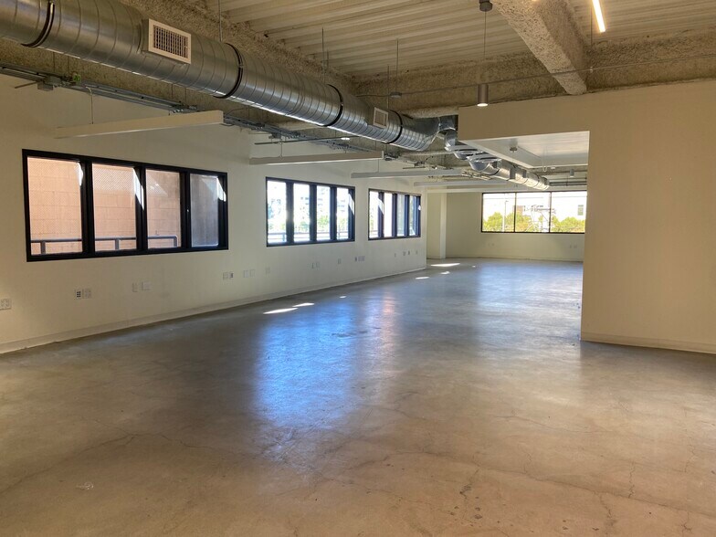 More Photos Of 724 E 1st St, Los Angeles Loft Creative Space For Lease