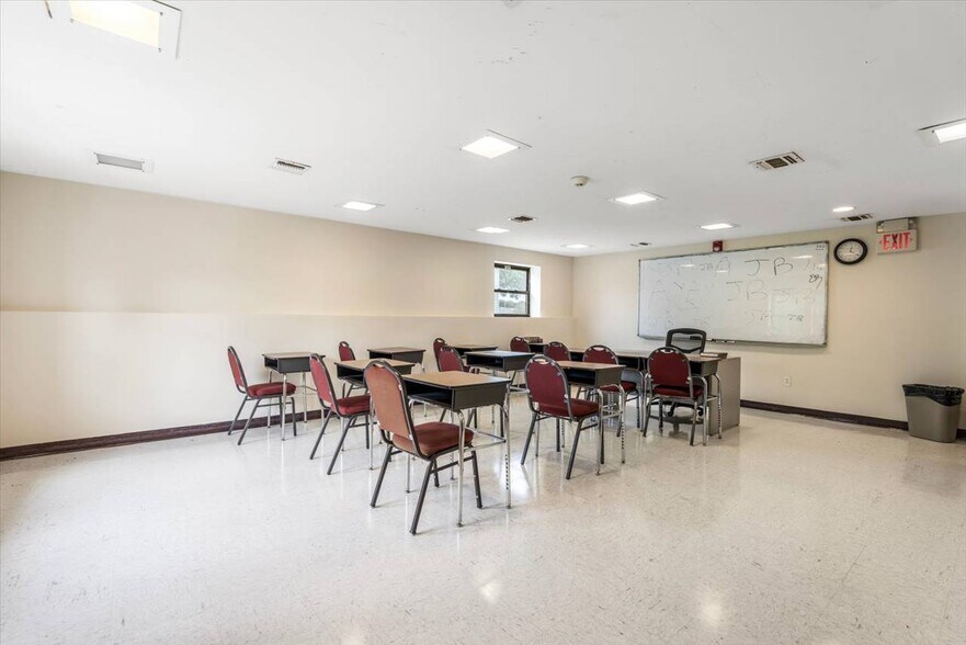 More Photos Of 338 Delawanna Ave, Clifton Daycare Center For Sale