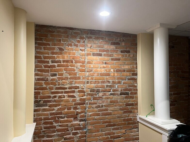 More Photos Of 357-367 Main St, Hartford Office For Lease