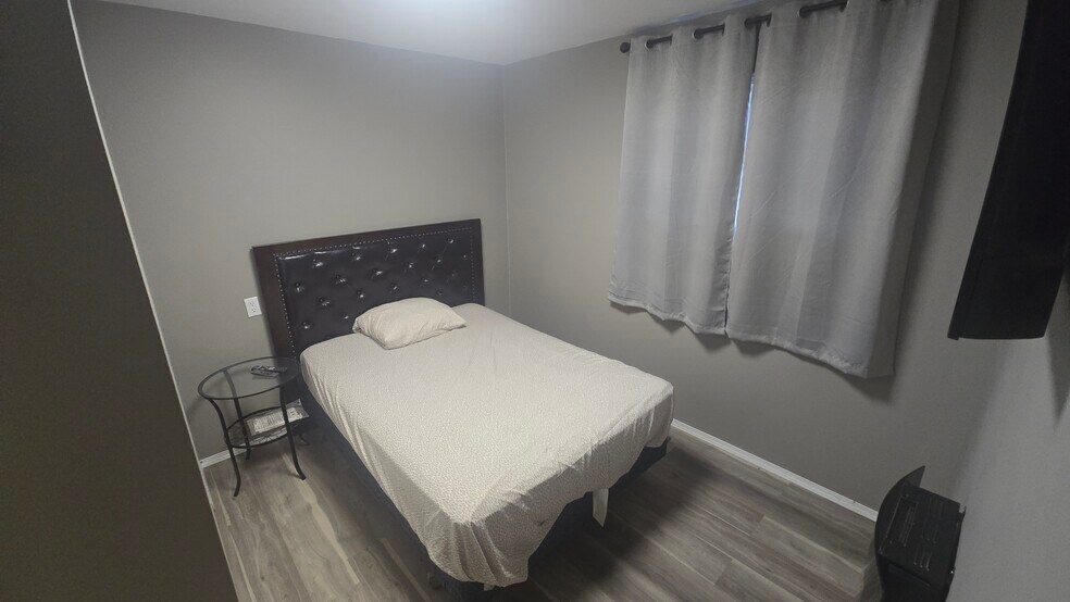 More Photos Of 5132 46th NE Ave, Chetwynd Hotel For Sale