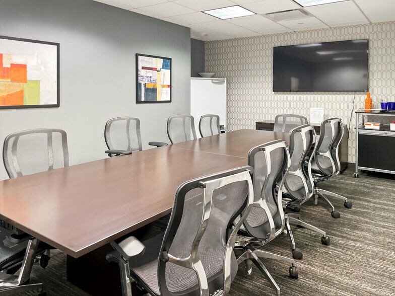 More Photos Of 1325 Avenue of the Americas, New York Coworking Space