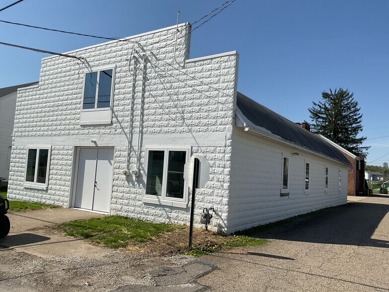 More Photos Of 112 1st St, Perrysville Flex For Lease
