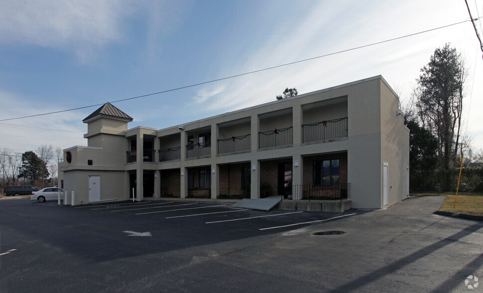 More Photos Of 21945 Three Notch Rd, Lexington Park Office For Lease