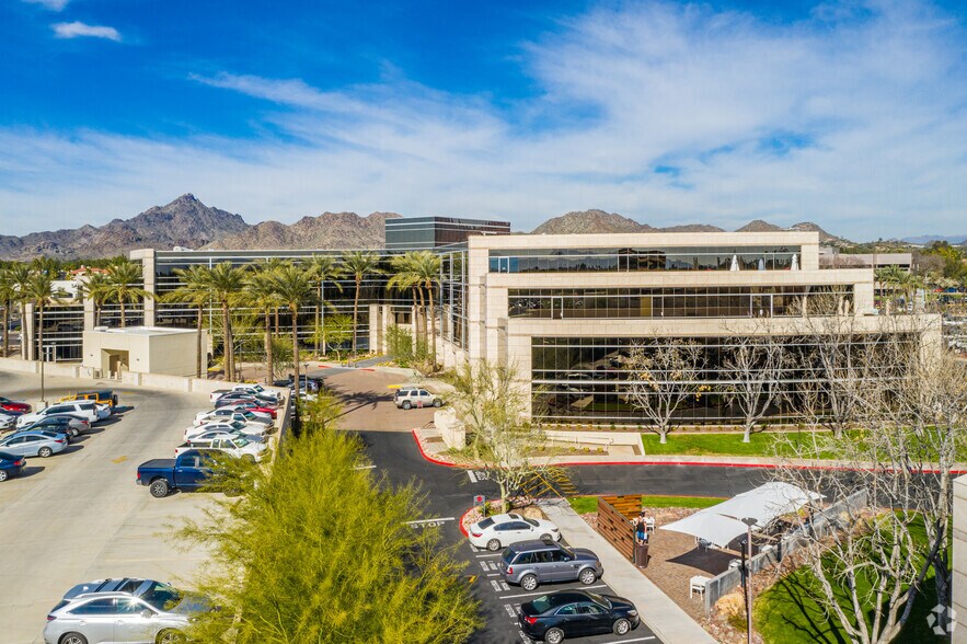 More Photos Of 3131 E Camelback Rd, Phoenix Office For Lease