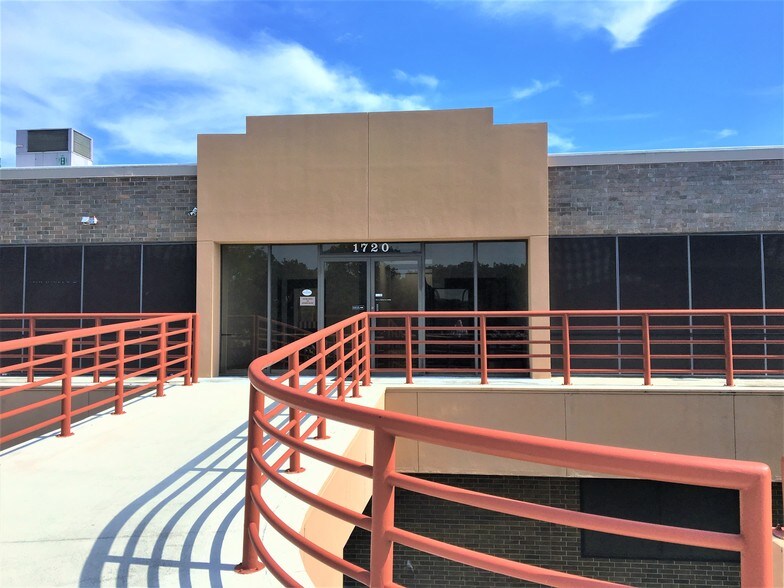 Primary Photo Of 1720 S Edmonds Ln, Lewisville Office For Lease