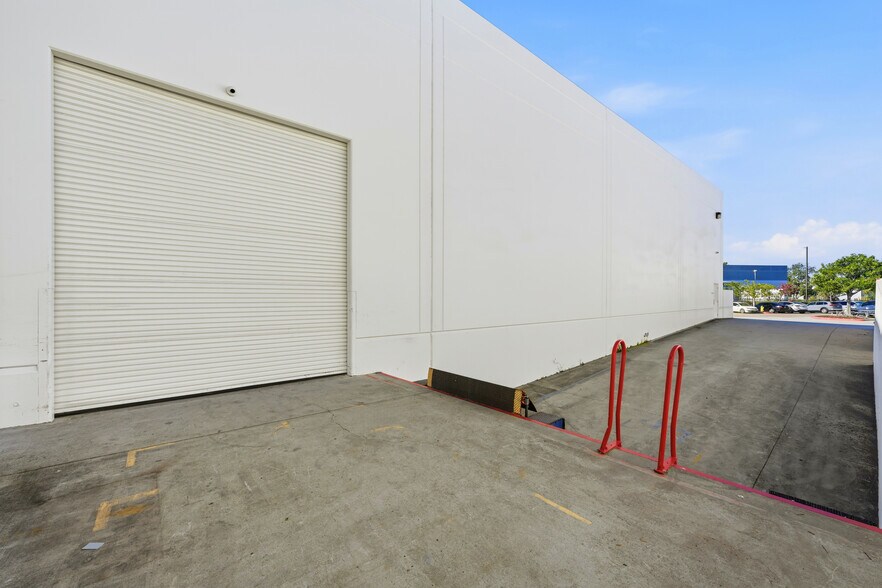 More Photos Of 6720 Top Gun St, San Diego Light Manufacturing For Lease