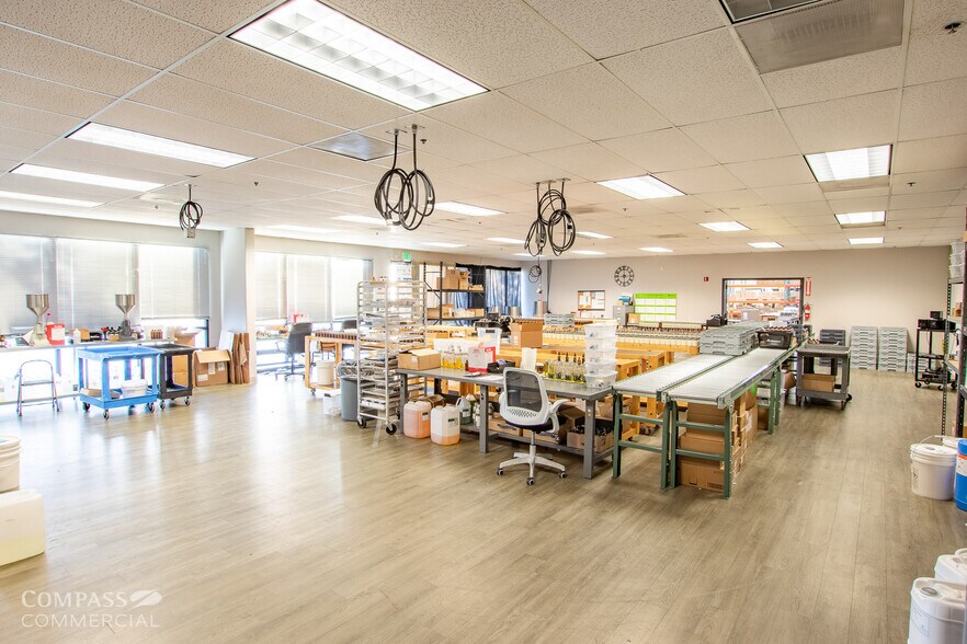 More Photos Of 2491 NE Twin Knolls Dr, Bend Light Manufacturing For Lease