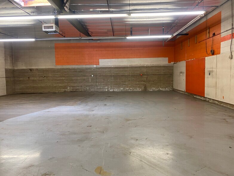 More Photos Of 13546 Central Ave, Chino Service For Lease