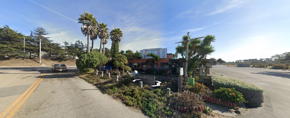 More Photos Of 7902 1, Moss Landing Restaurant For Lease