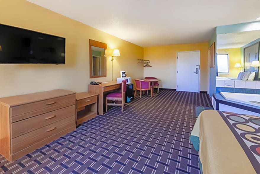 More Photos Of 299 Adena Dr, Newcomerstown Hotel For Sale