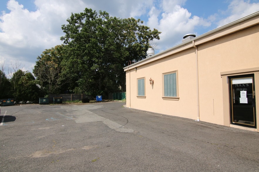 More Photos Of 39 Highwood Ave, Tenafly Restaurant For Sale