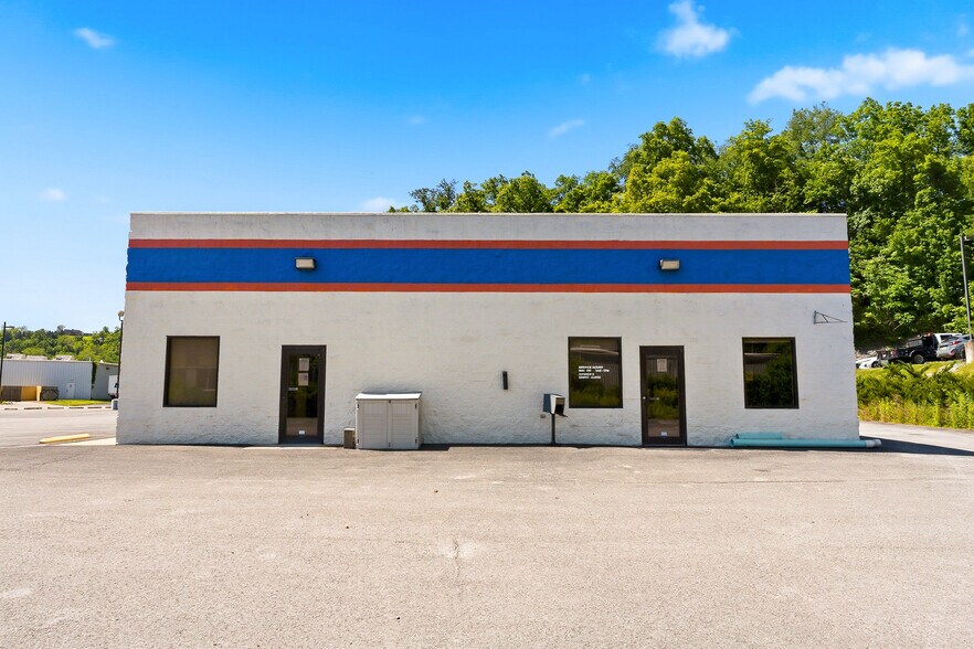 More Photos Of 34 Sterling Dr, Morgantown Flex For Lease