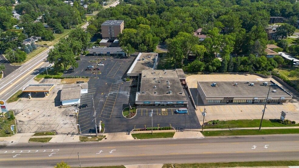 More Photos Of 4408 N Knoxville Ave, Peoria Unknown For Lease