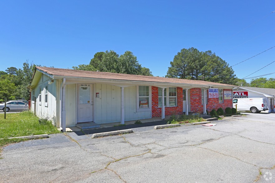 Primary Photo Of 5162 Jimmy Carter Blvd, Norcross Medical For Sale