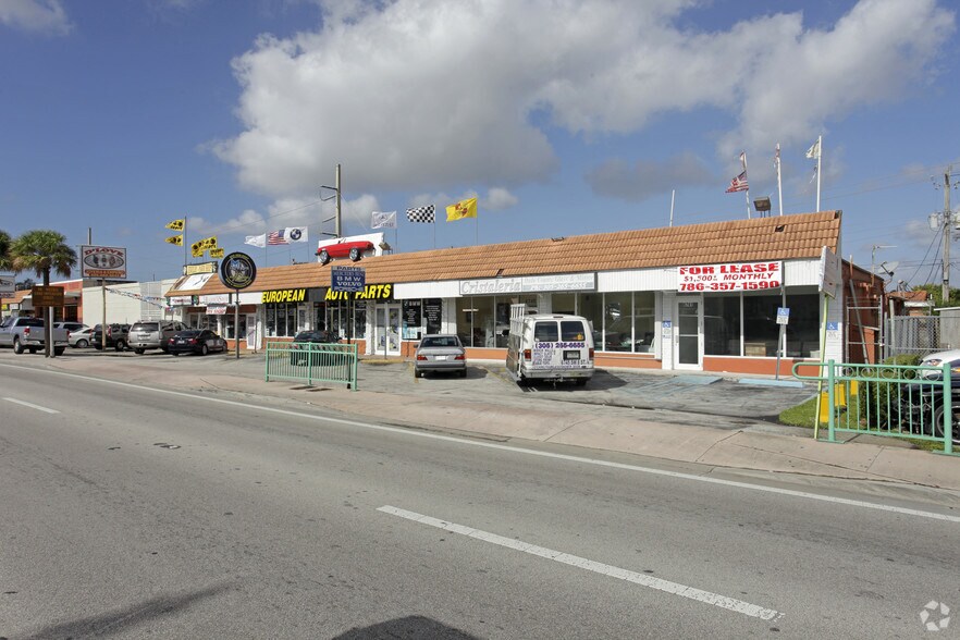 Primary Photo Of 6741-6757 SW 8th St, Miami Unknown For Lease