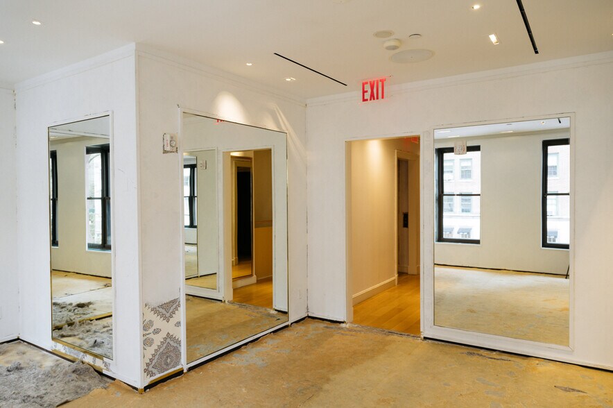 More Photos Of 797 Madison Ave, New York Storefront Retail Office For Sale