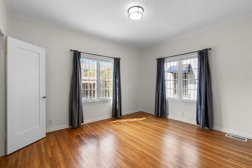 More Photos Of 327 N Ogden Dr, Los Angeles Apartments For Sale