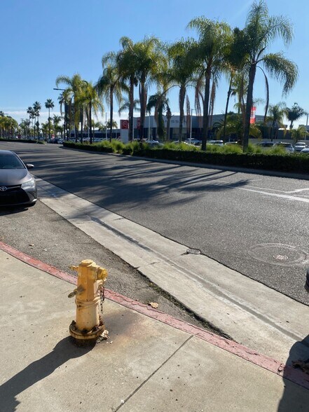 More Photos Of 7891 Whitaker St, Buena Park Apartments For Sale