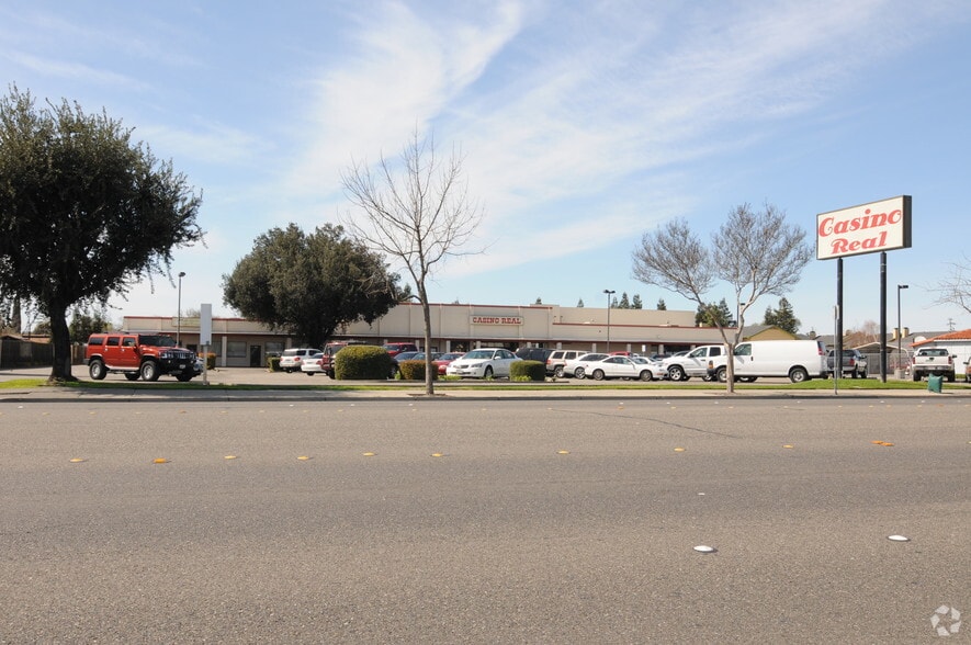 Primary Photo Of 1355 N Main St, Manteca General Retail For Sale