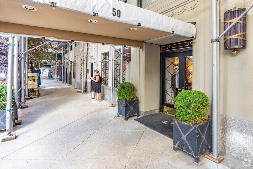 More Photos Of 50 E 77th St, New York Apartments For Lease