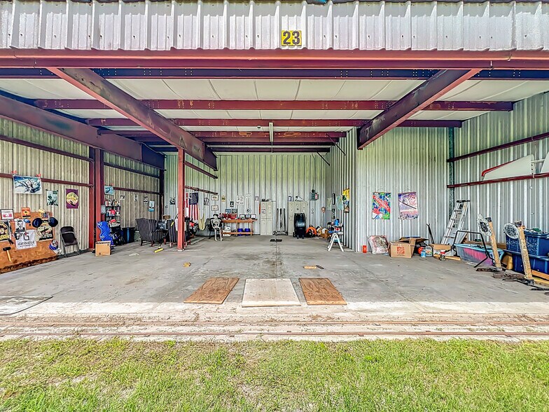 More Photos Of 7001 W Jones Ave, Mount Dora Airplane Hangar For Sale