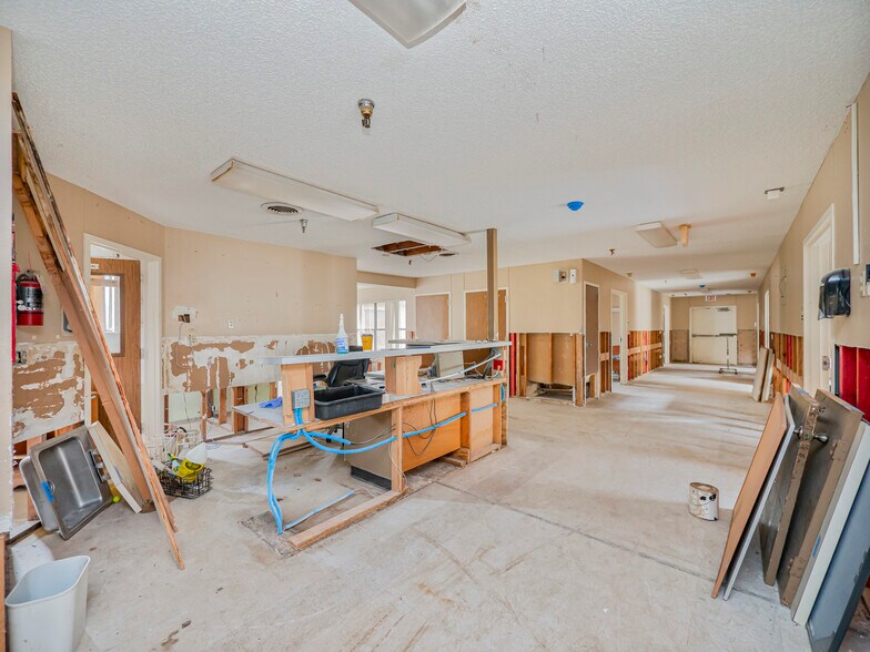 More Photos Of 700 Dyer St, Rockdale Healthcare For Sale