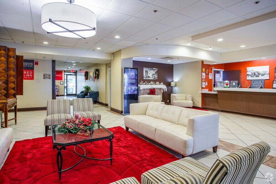 More Photos Of 441 Rio Concho Dr, San Angelo Hotel For Sale