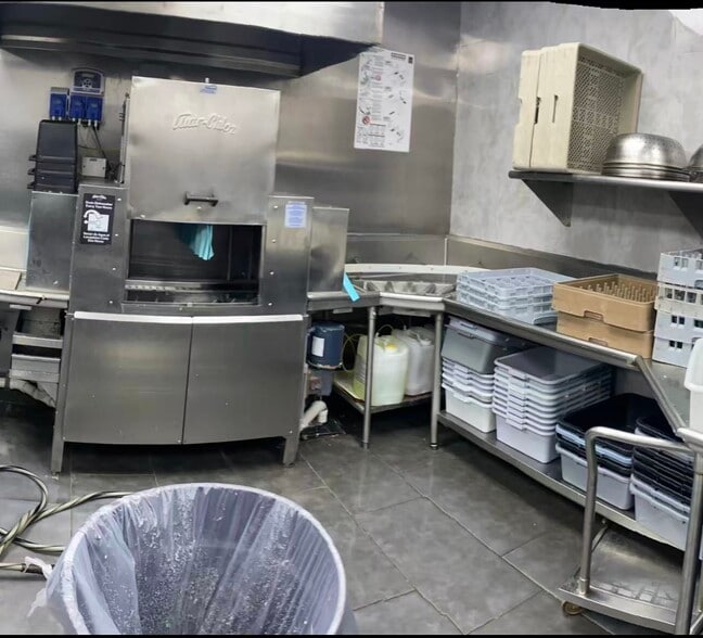 More Photos Of University Dr, Coral Springs Restaurant For Lease