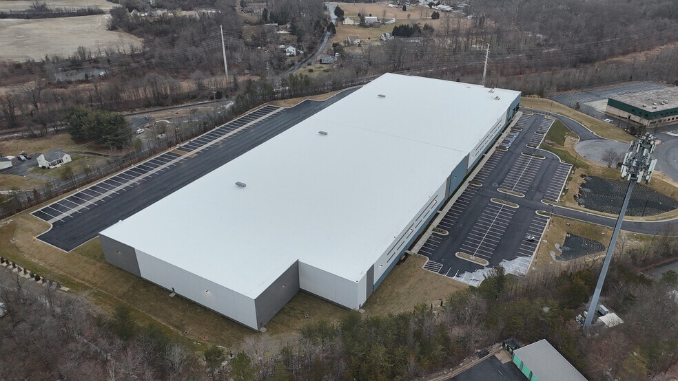 More Photos Of 1300 Business Center Way, Edgewood Warehouse For Lease