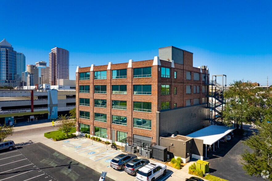 More Photos Of 109 N Brush St, Tampa Office For Lease