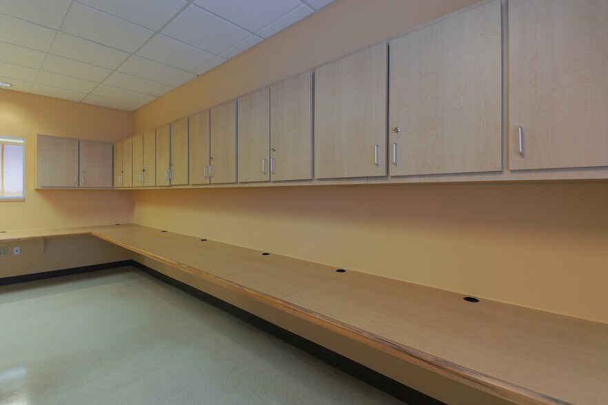 More Photos Of 3270 Joe Battle Blvd, El Paso Medical For Lease