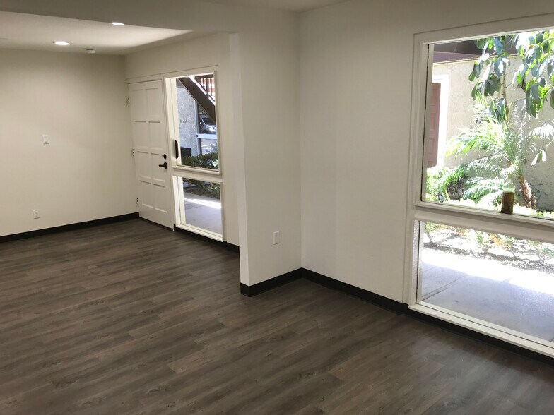 More Photos Of 202 Fashion Ln, Tustin Office For Lease