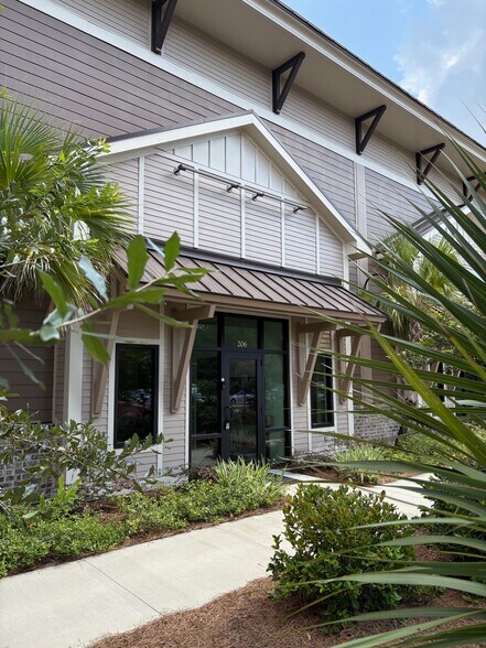 More Photos Of 3095 Soperton Dr, Bluffton Light Distribution For Sale