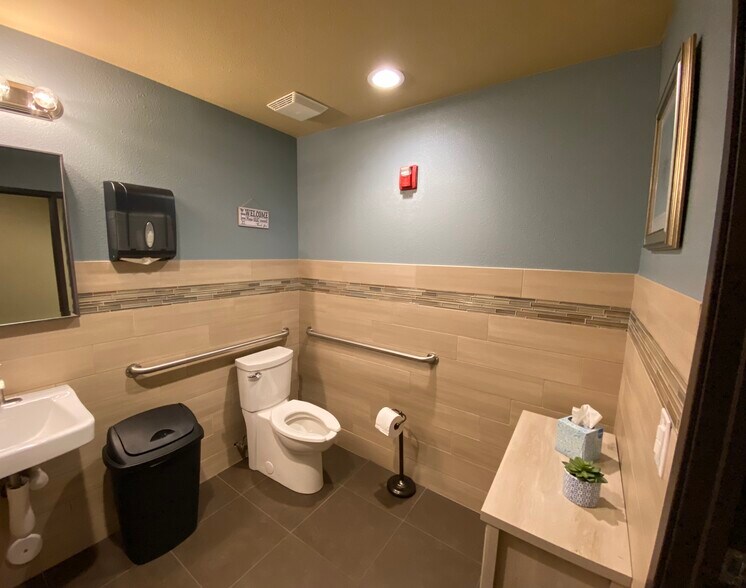 More Photos Of 12409 W Indian School Rd, Avondale Office For Sale