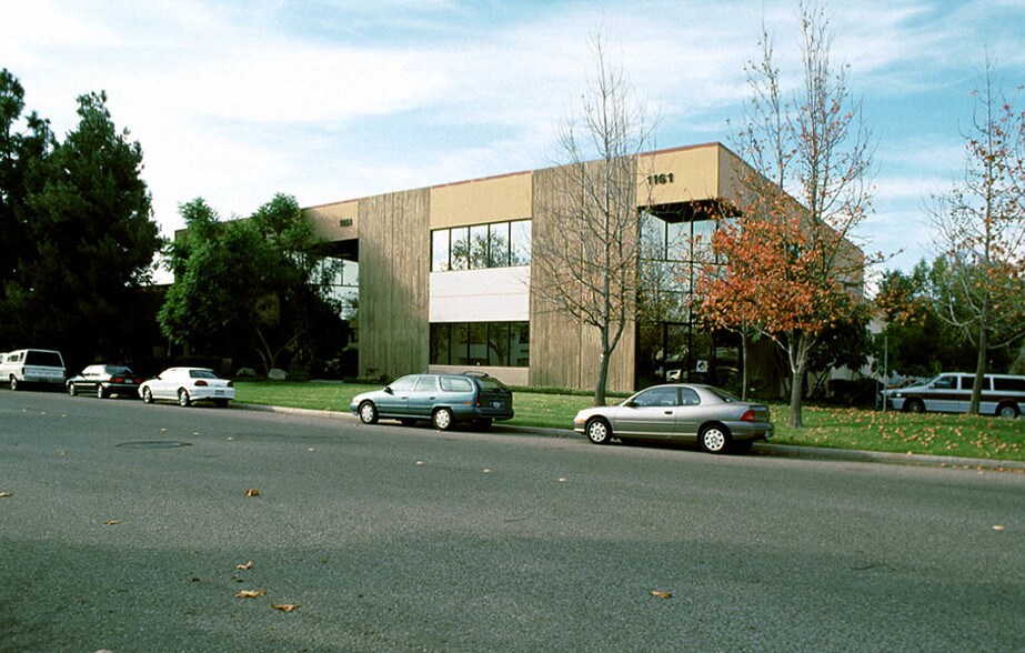Primary Photo Of 1151-1161 Avenida Acaso, Camarillo Manufacturing For Lease