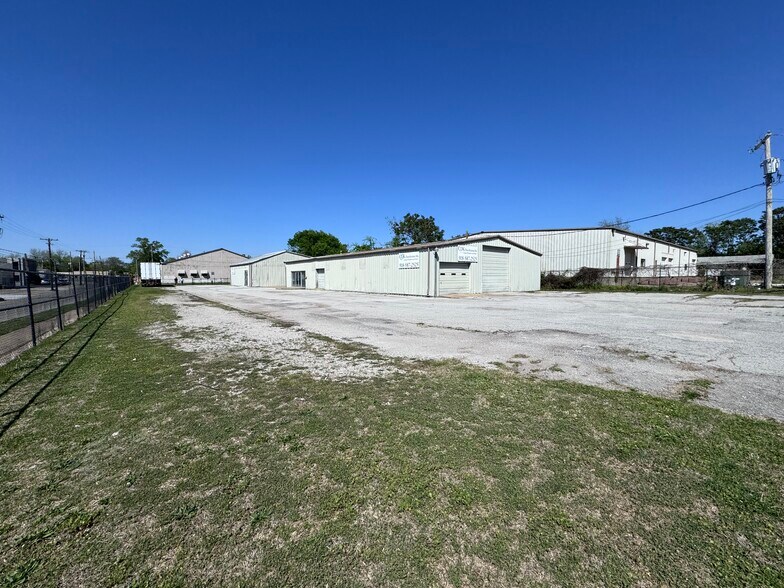 More Photos Of 1902 E 7th Pl, Tulsa Warehouse For Sale