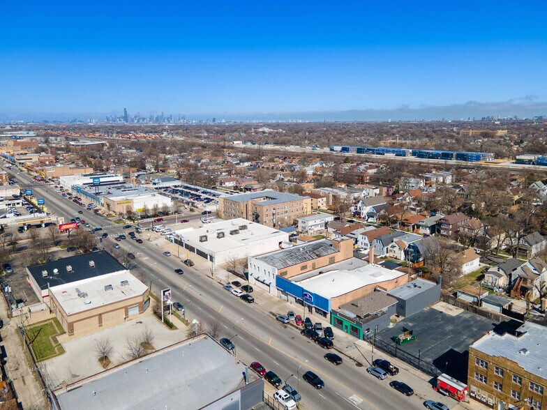 More Photos Of 6743-6753 S Western Ave, Chicago Auto Dealership For Lease