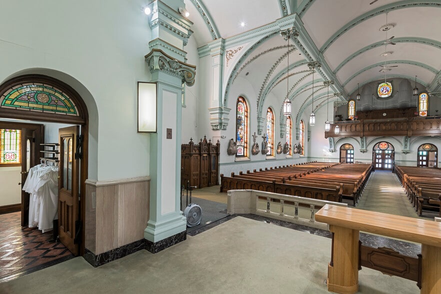 More Photos Of 21 State St, Oil City Specialty For Sale