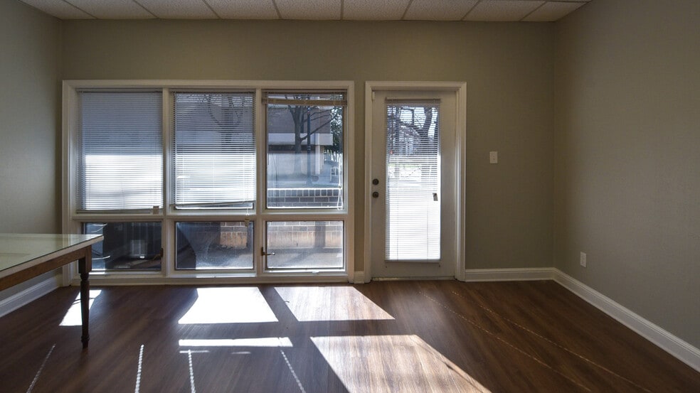 More Photos Of 101 N McDowell St, Charlotte Office For Sale