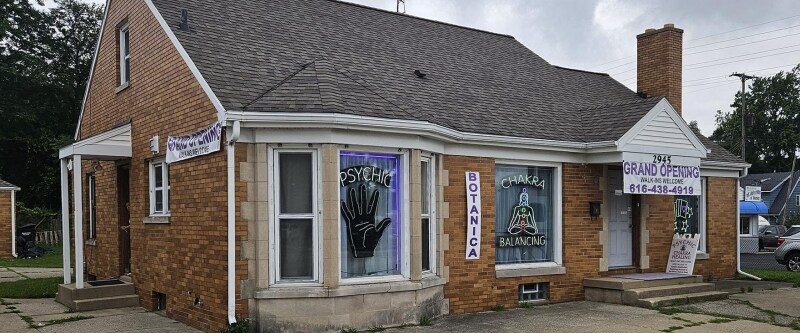 More Photos Of 2945 S Division Ave, Grand Rapids Office Residential For Sale