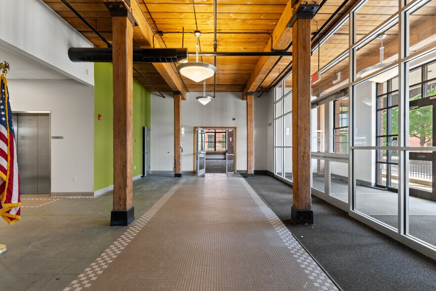 More Photos Of 140 Mill St, Lewiston Office Residential For Sale