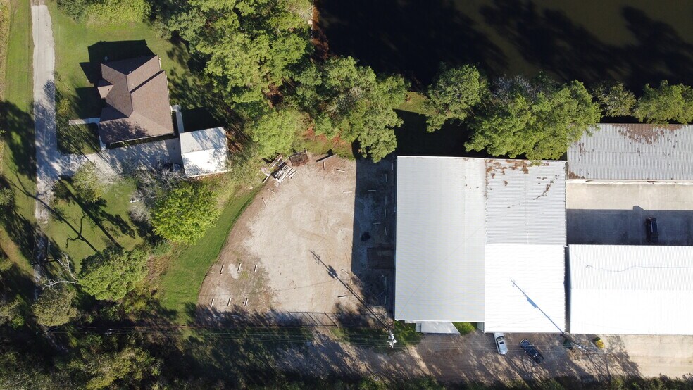 More Photos Of 1515 Lakeville Dr, Kingwood Warehouse For Lease