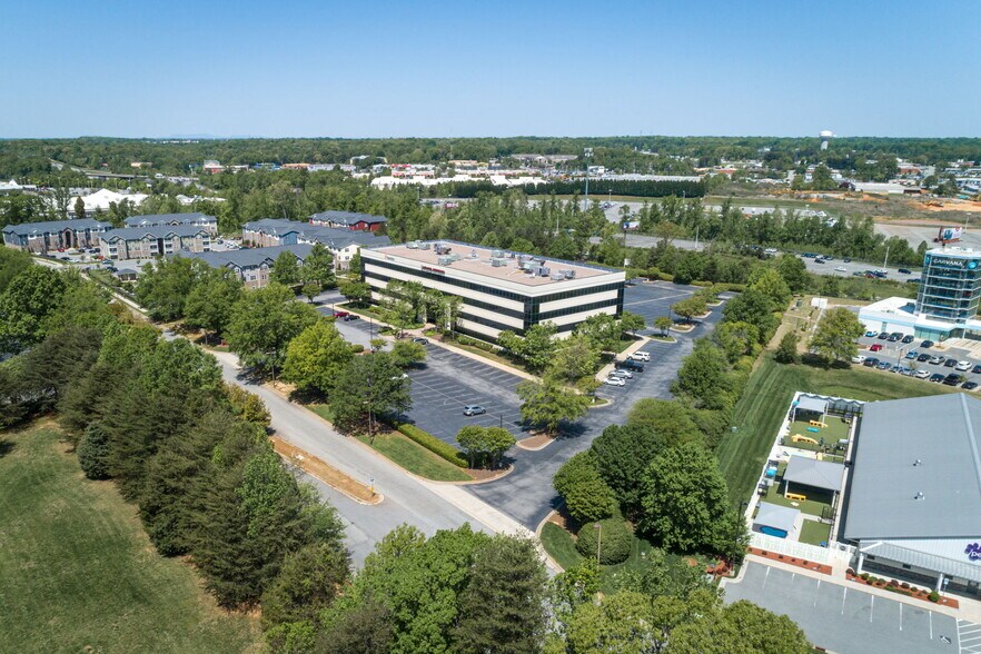 More Photos Of 4900 Koger Blvd, Greensboro Medical For Lease