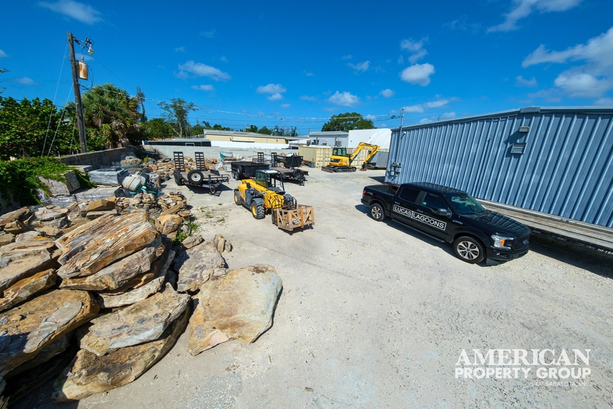 More Photos Of 520 Colonia Ln E, Nokomis Showroom For Sale